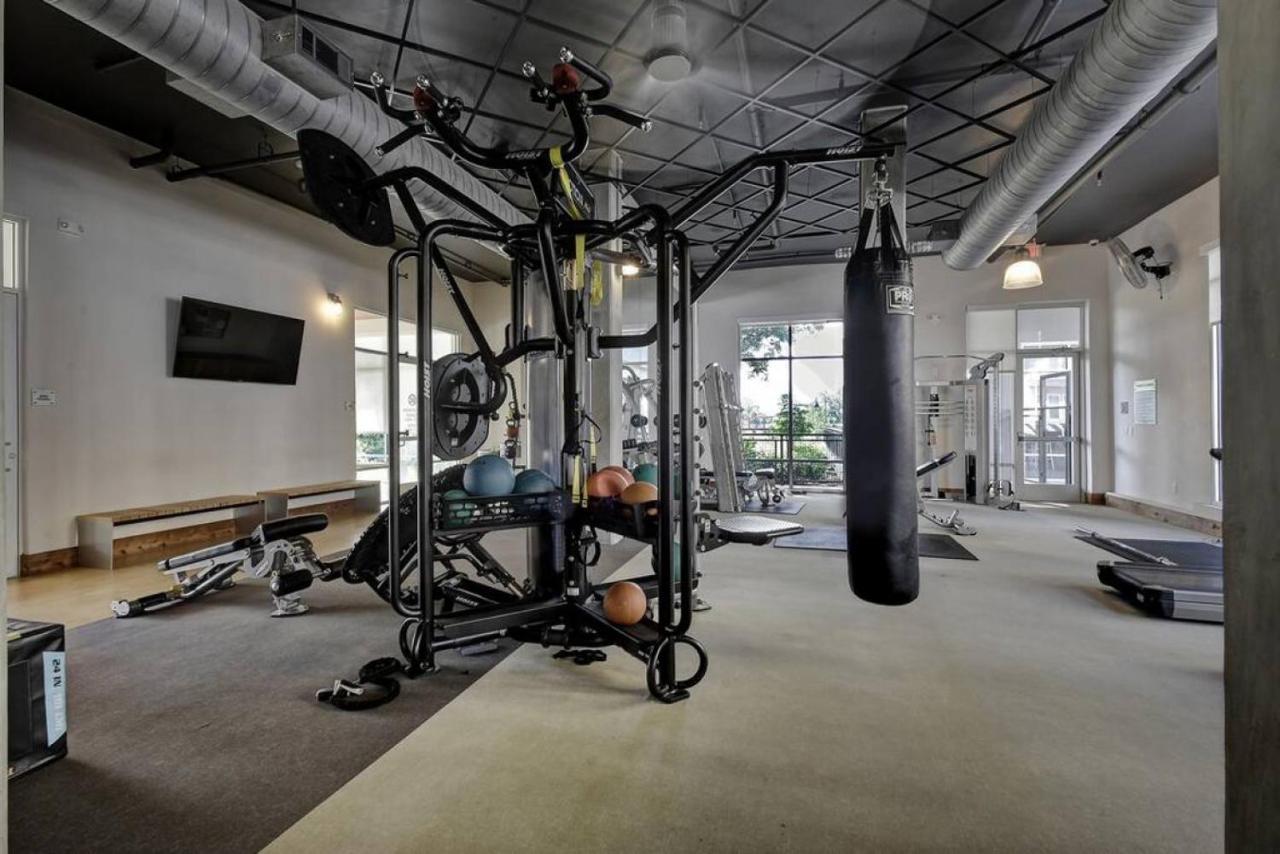 Vibrant Downtown Studio Wifi Pool Gym San Antonio Exterior foto